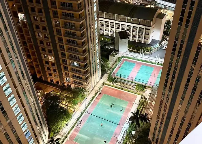 Venice Luxe Warm Nest, Pool, Netflix, Kitchen, Canal Mall Access For 3 Guests Only * Manila