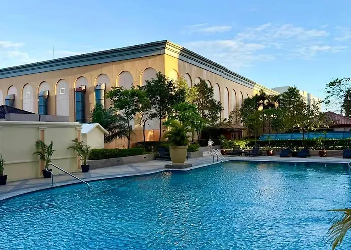 Venice Luxe Warm Nest, Pool, Netflix, Kitchen, Canal Mall Access For 3 Guests Only Apartment