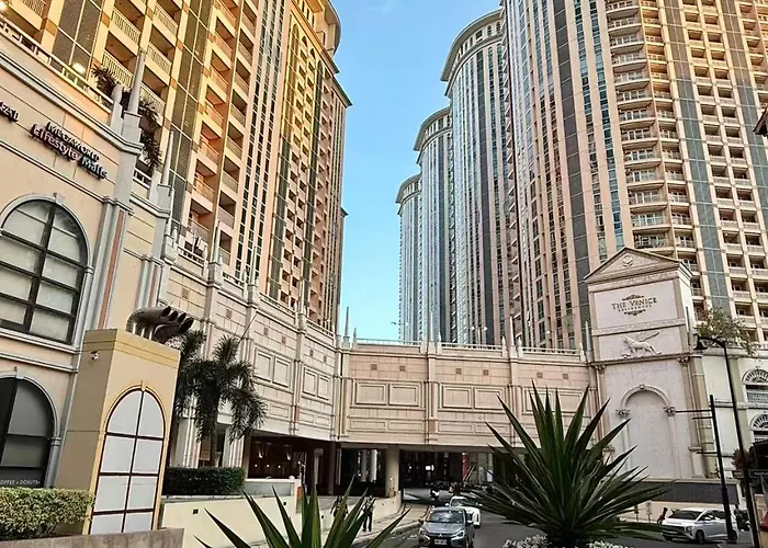 Venice Luxe Warm Nest, Pool, Netflix, Kitchen, Canal Mall Access For 3 Guests Only * Manila