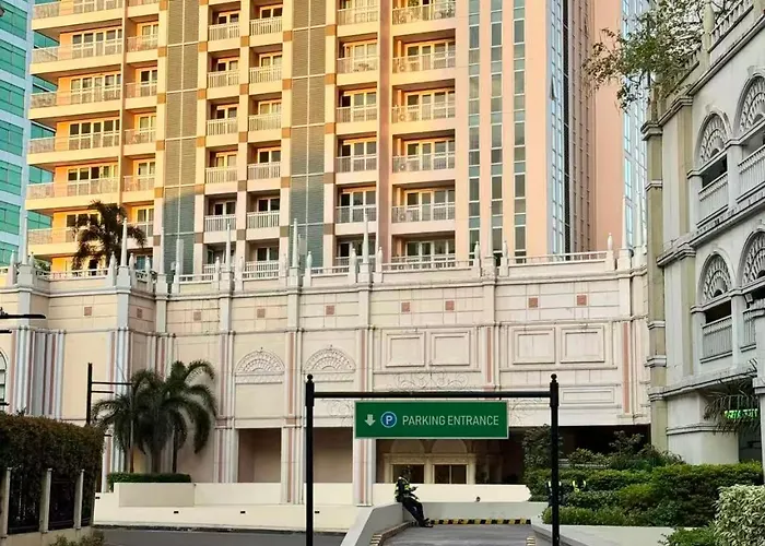 Venice Luxe Warm Nest, Pool, Netflix, Kitchen, Canal Mall Access For 3 Guests Only Apartment