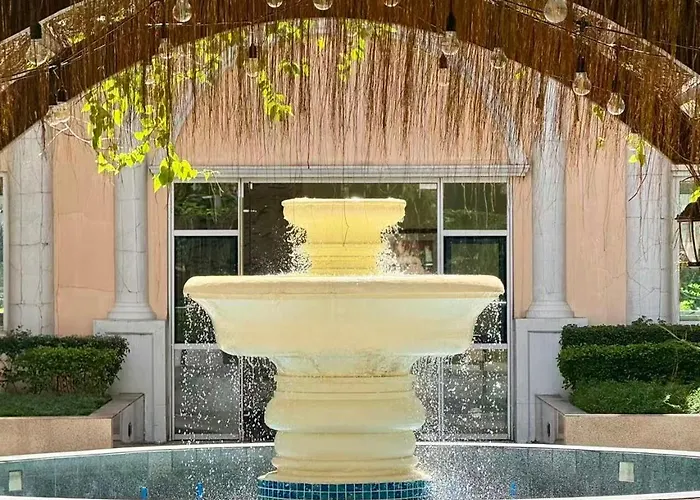 Venice Luxe Warm Nest, Pool, Netflix, Kitchen, Canal Mall Access For 3 Guests Only