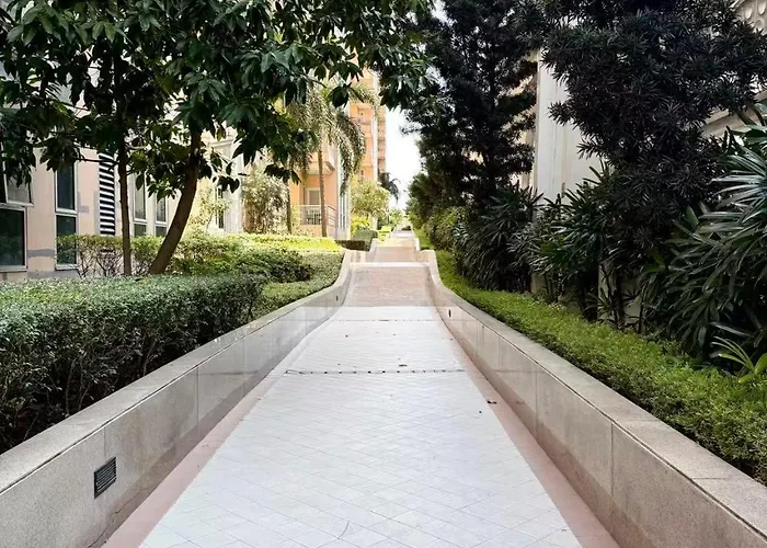 Venice Luxe Warm Nest, Pool, Netflix, Kitchen, Canal Mall Access For 3 Guests Only Apartment