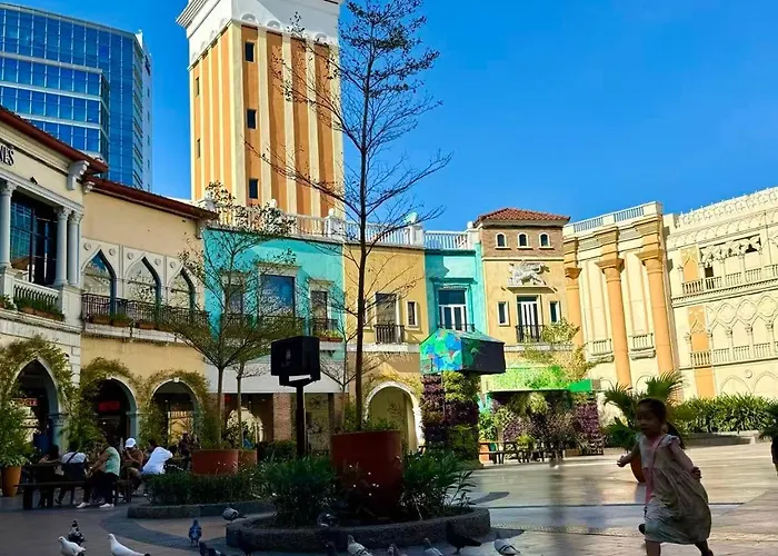 Venice Luxe Warm Nest, Pool, Netflix, Kitchen, Canal Mall Access For 3 Guests Only Apartment